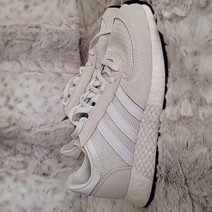 Adidas Marathon Techs